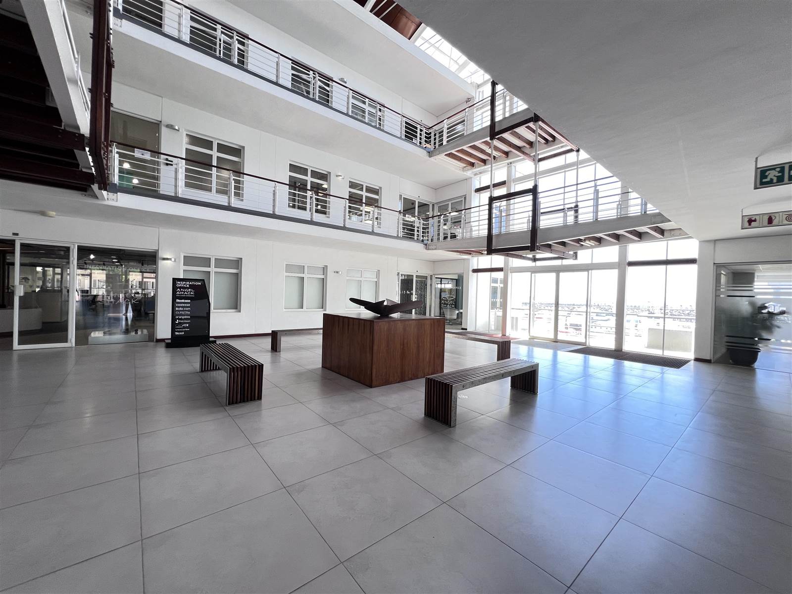 977  m² Commercial space in Mouille Point photo number 26