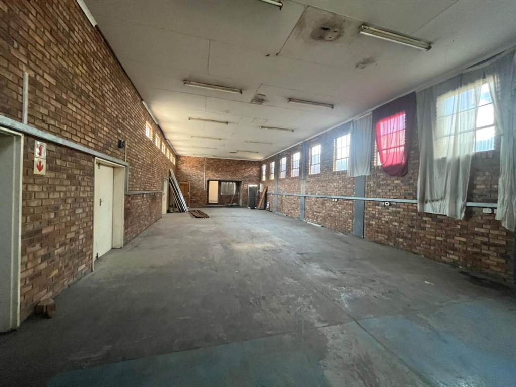 450  m² Commercial space in Pretoria West photo number 13