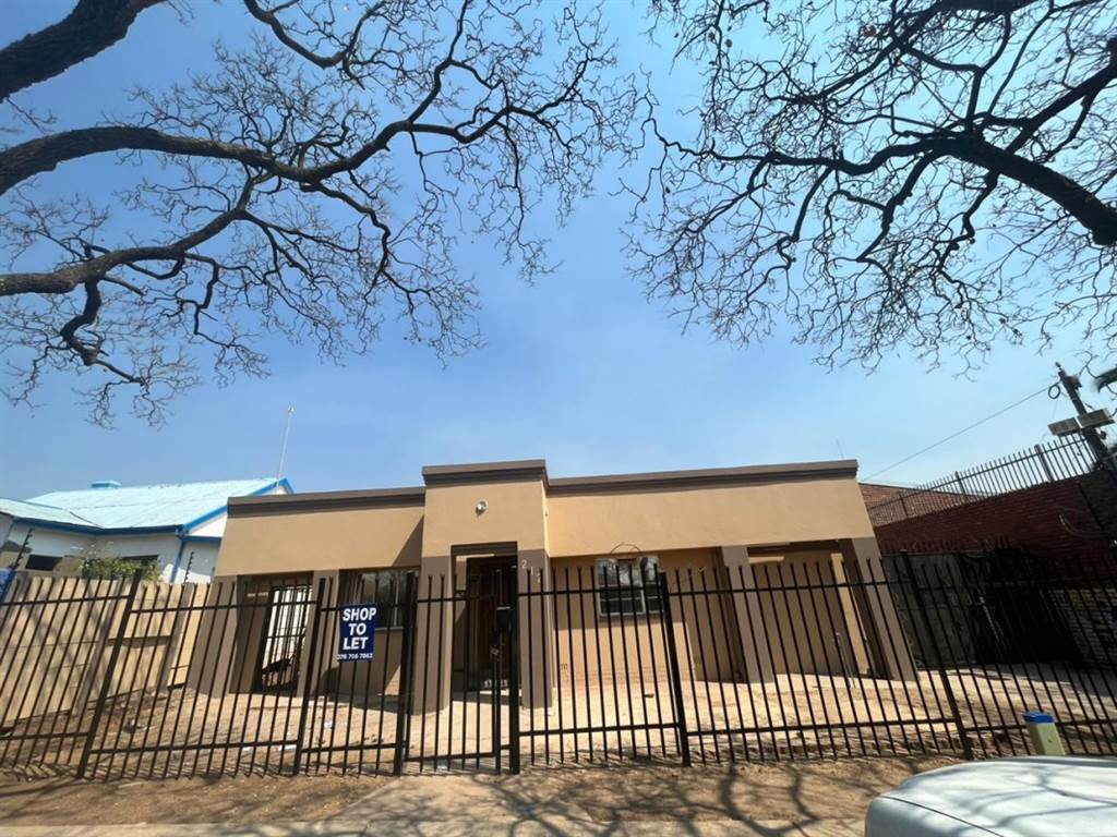 450  m² Commercial space in Pretoria West photo number 1