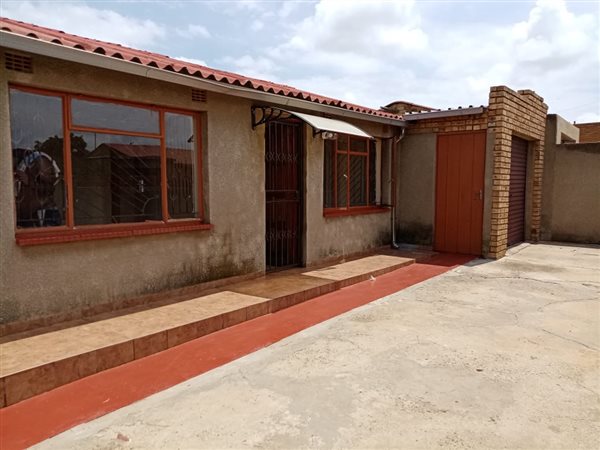 2 Bedroom House 2 Bedroom House