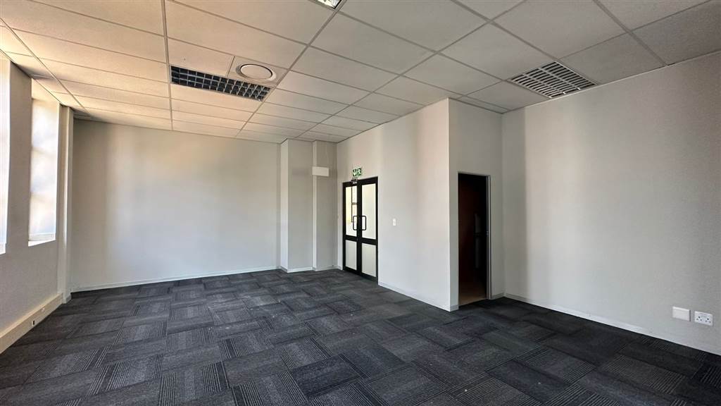 121  m² Commercial space in Highveld photo number 10