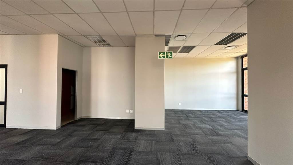 121  m² Commercial space in Highveld photo number 7