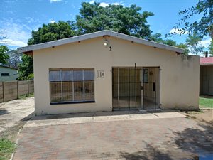 5 Bed House in Arbor Park