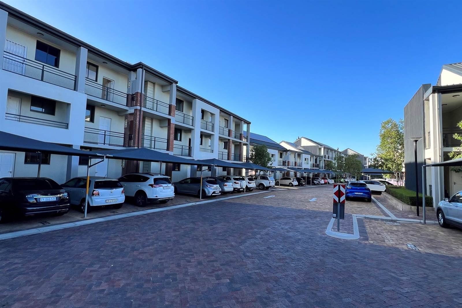 2 Bed Apartment in Vredekloof Heights photo number 17