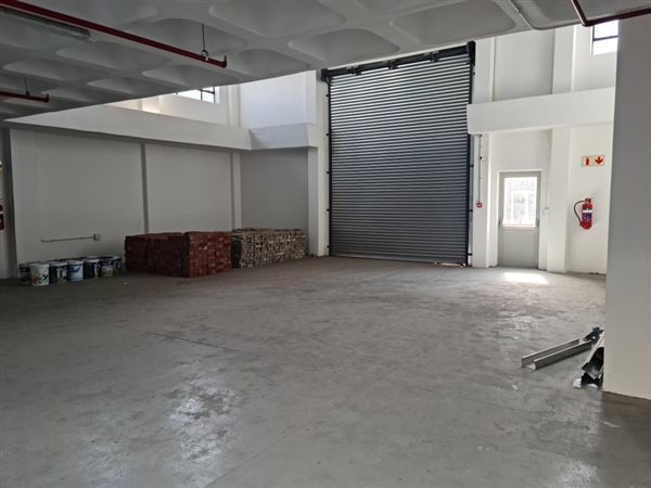 214  m² Industrial space in Kuilsriver