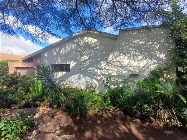 3 Bedroom House 3 Bedroom House