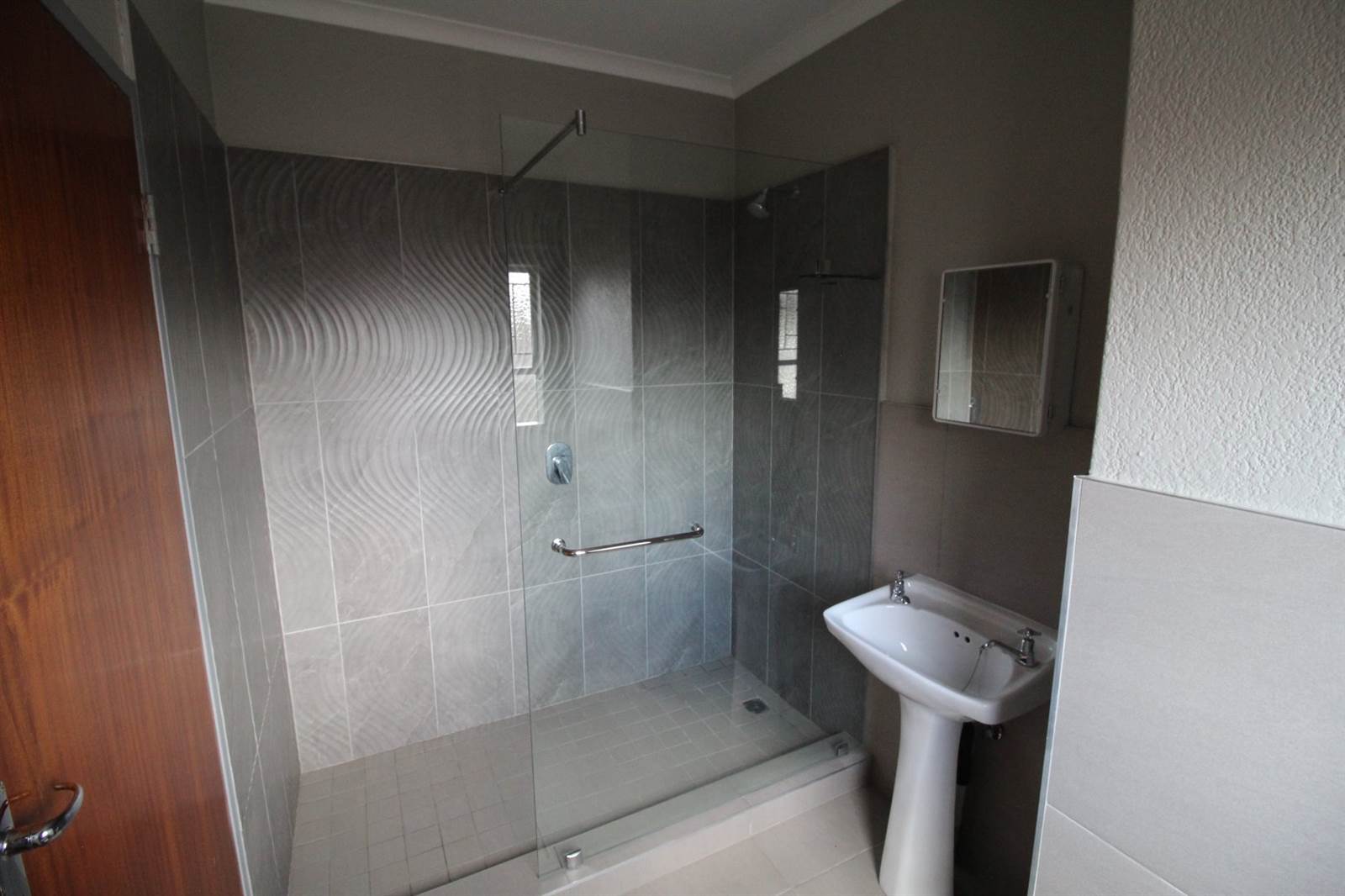 3 Bed Apartment in Benoni Central photo number 13