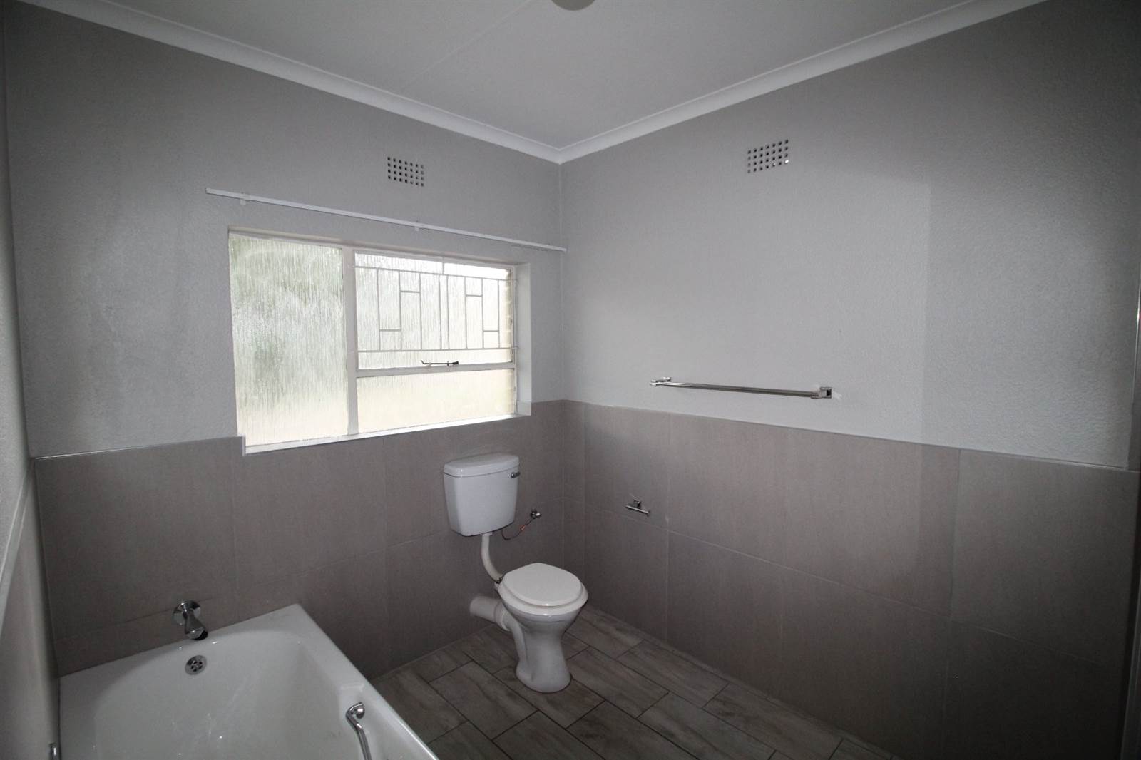 3 Bed Apartment in Benoni Central photo number 14