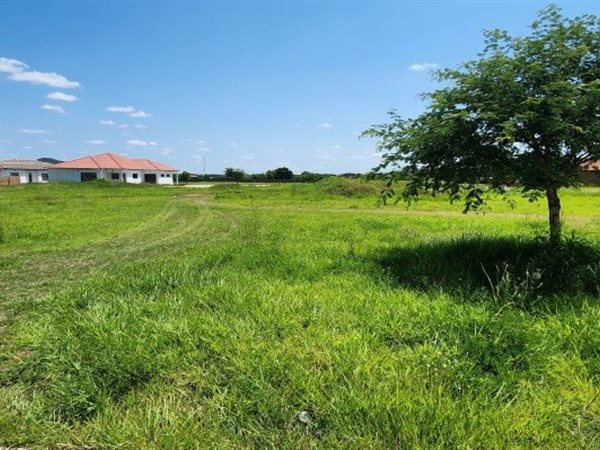 752 m² Land available in Brits Central