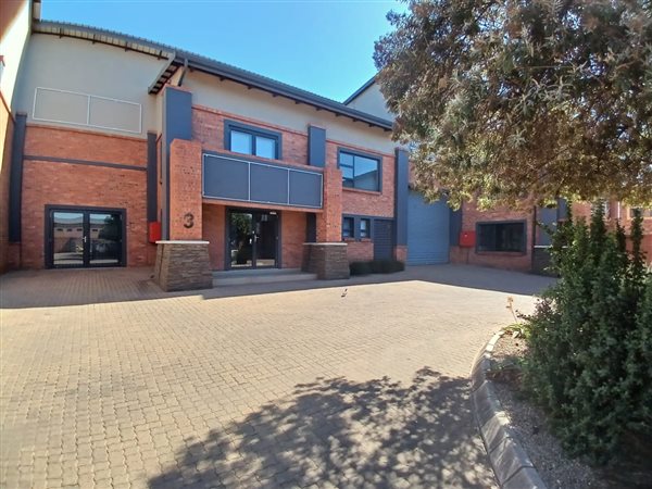 300  m² Industrial space in Middelburg Central