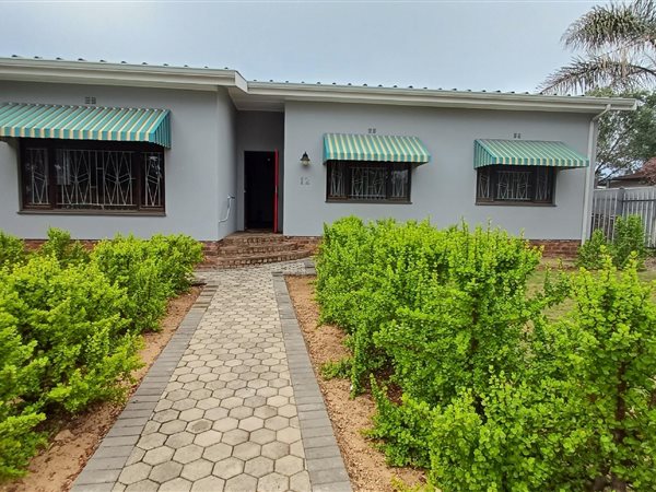 4 Bedroom House 4 Bedroom House