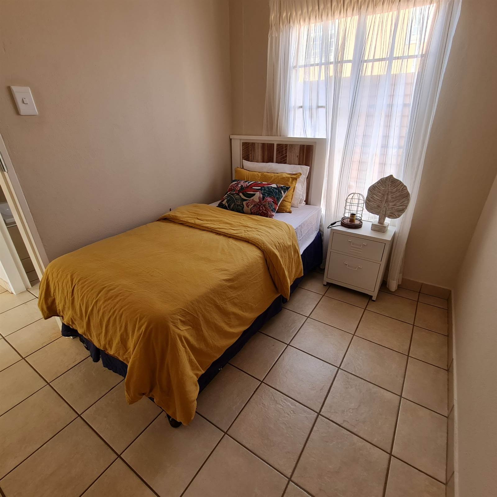 2 Bed House in Lenasia photo number 4