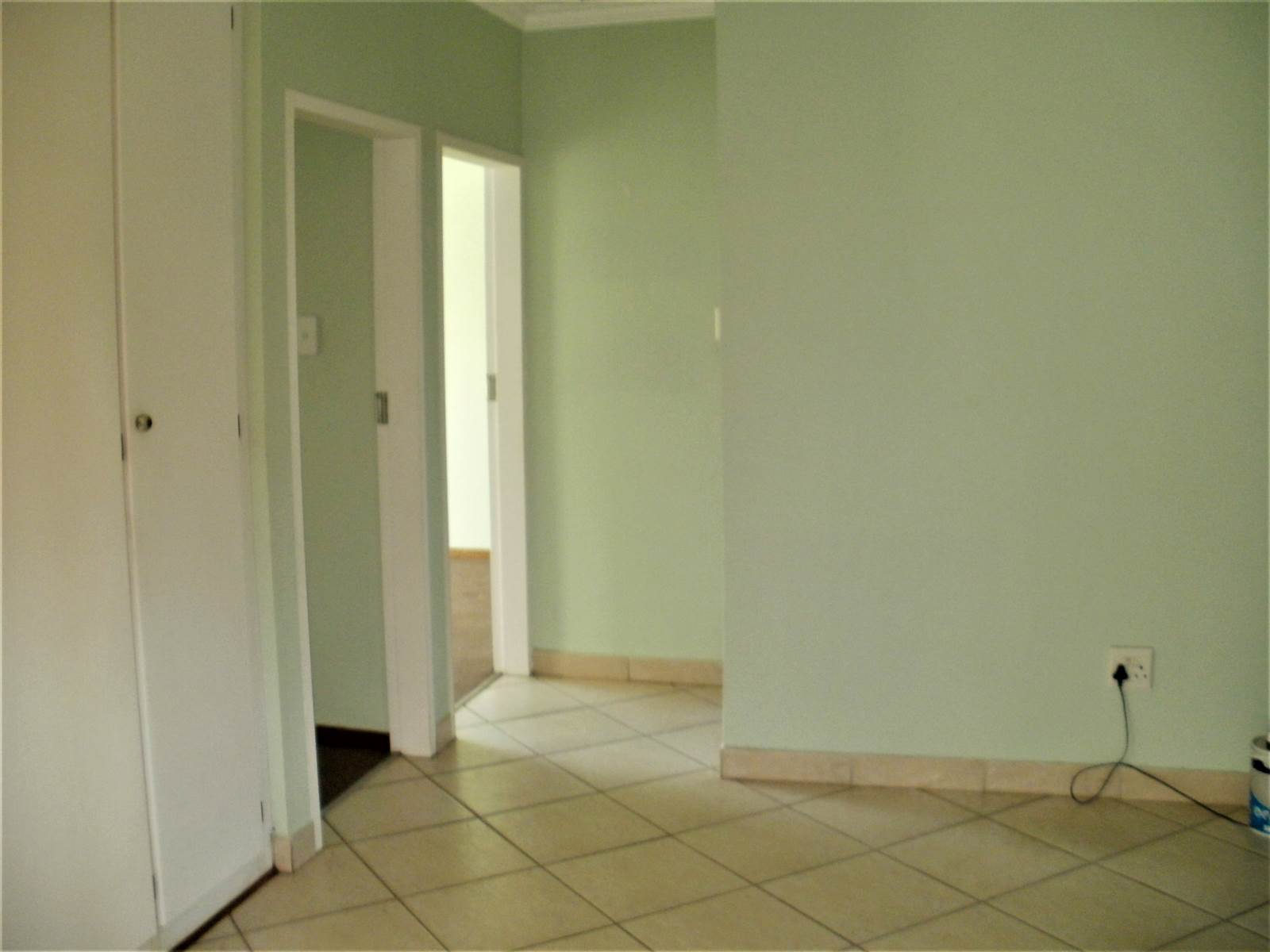 2 Bed Townhouse in Erasmus photo number 4