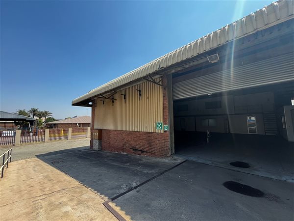 1 067  m² Industrial space