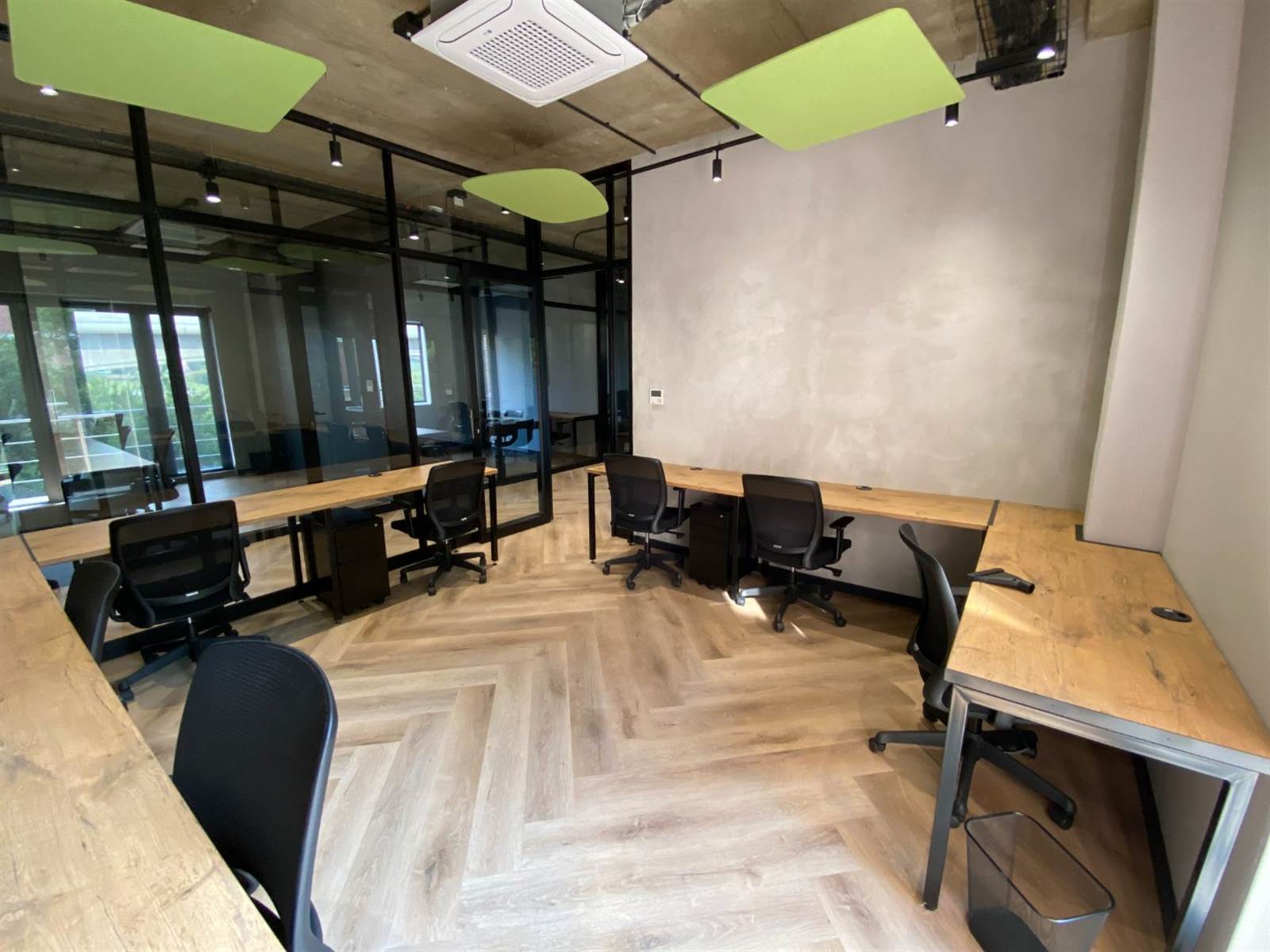 30  m² Office Space in Zwartkop photo number 2