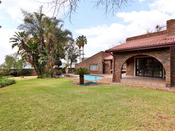4 Bed House in Bryanston