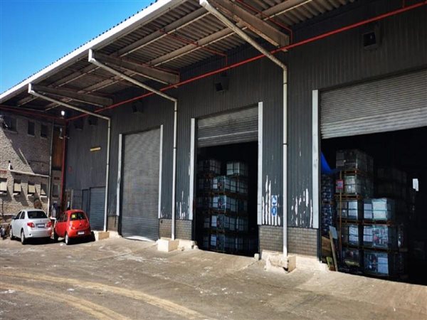 2 600  m² Industrial space