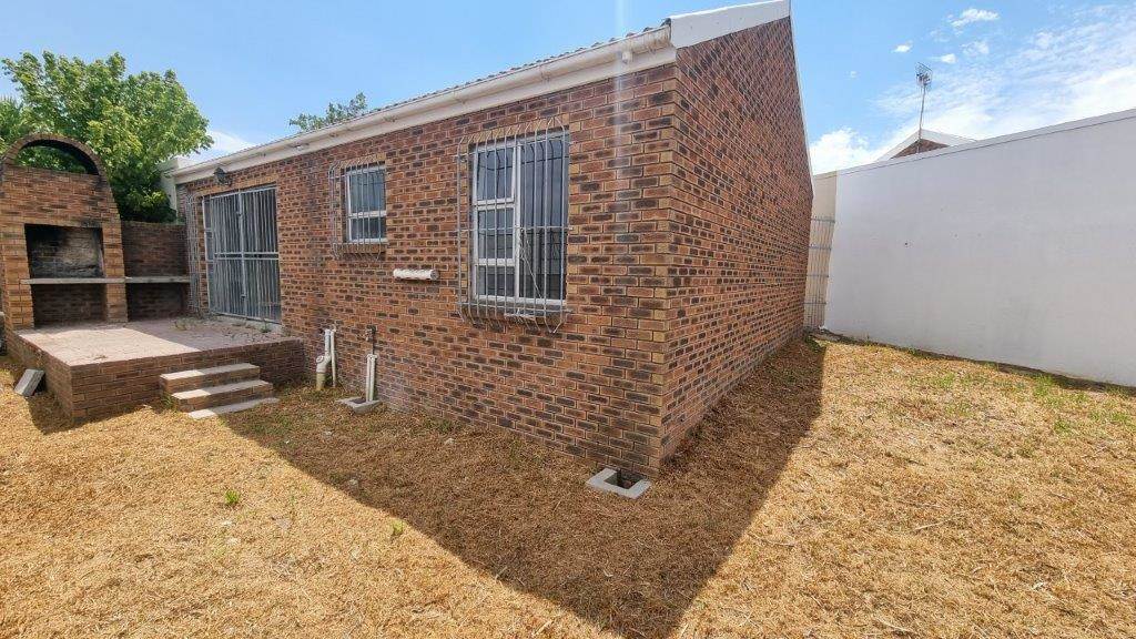 2 Bed House in Vredekloof Heights photo number 11