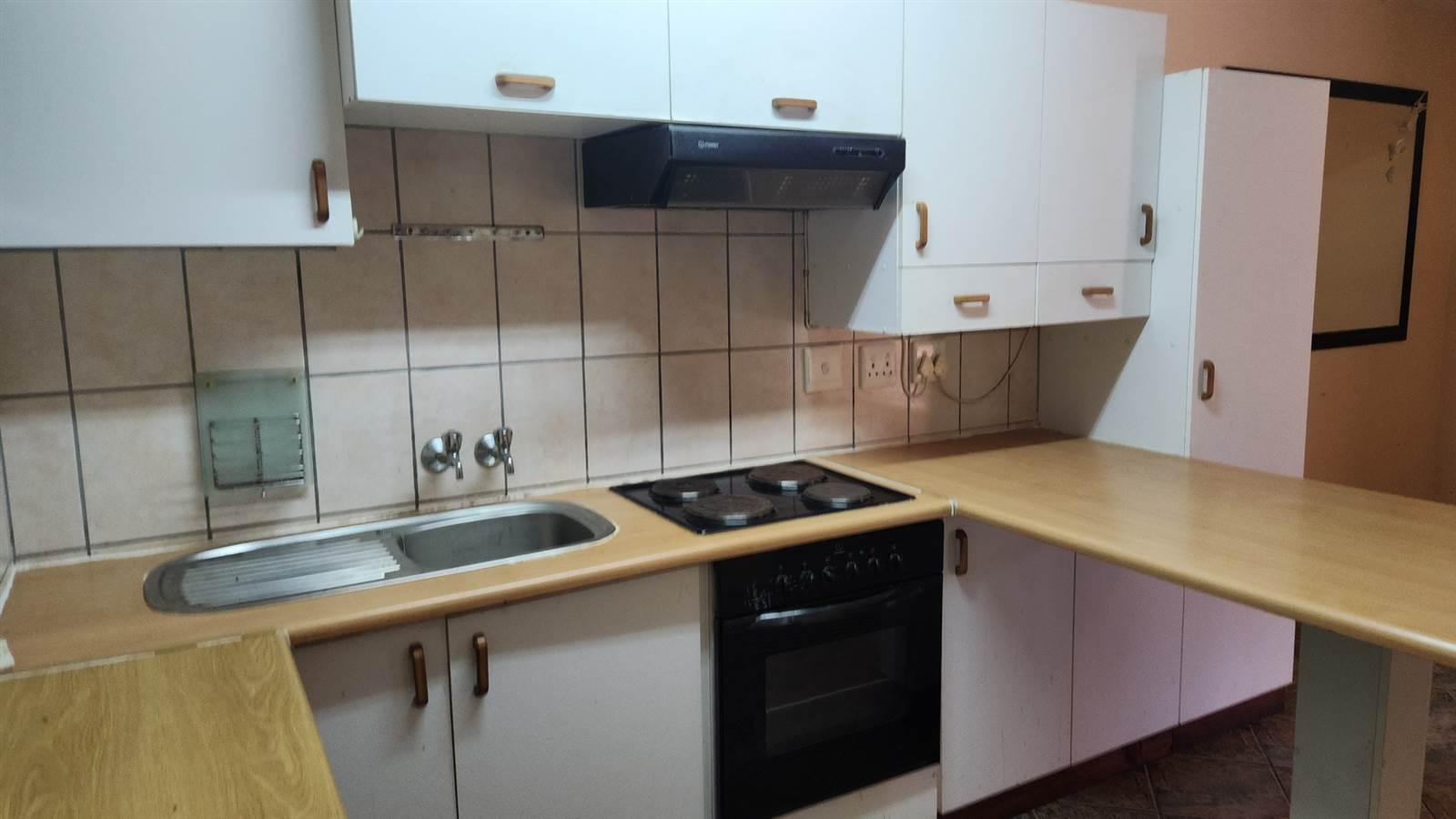 2 Bed Apartment in Uvongo photo number 22