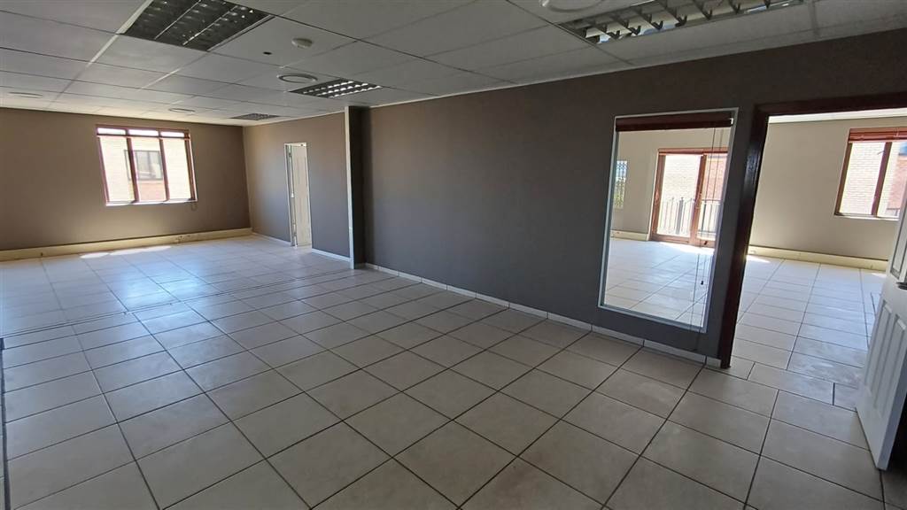 227  m² Commercial space in Honeydew photo number 6