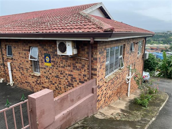 4 Bedroom House 4 Bedroom House