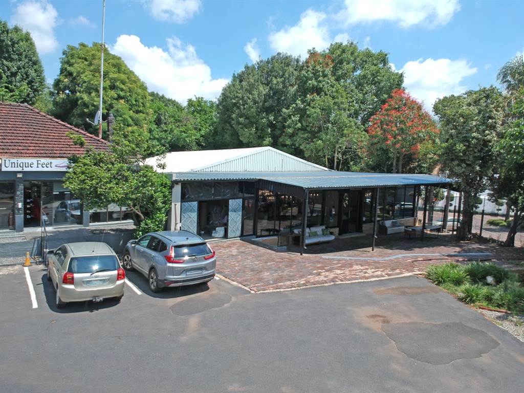 1000  m² Retail Space in Dunkeld West photo number 2