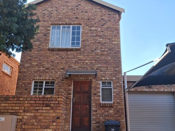 2 Bedroom Townhouse 2 Bedroom Townhouse