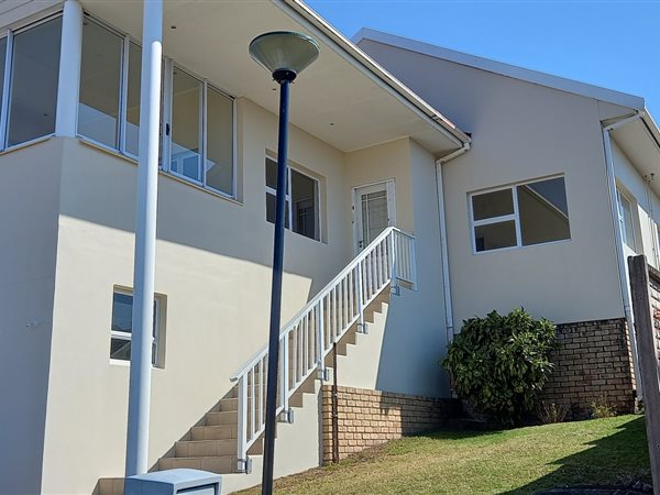 3 Bedroom Townhouse 3 Bedroom Townhouse