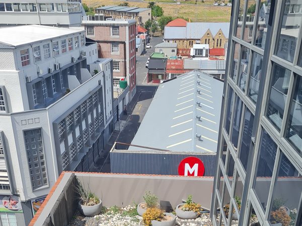 571  m² Commercial space in Woodstock