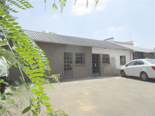 400 m² Commercial space 400 m² Commercial space