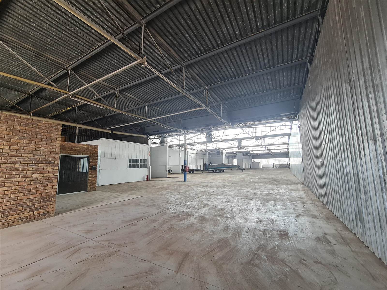 2110  m² Industrial space in Isando photo number 4