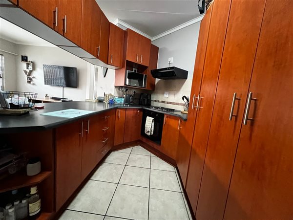 2 Bedroom Townhouse 2 Bedroom Townhouse