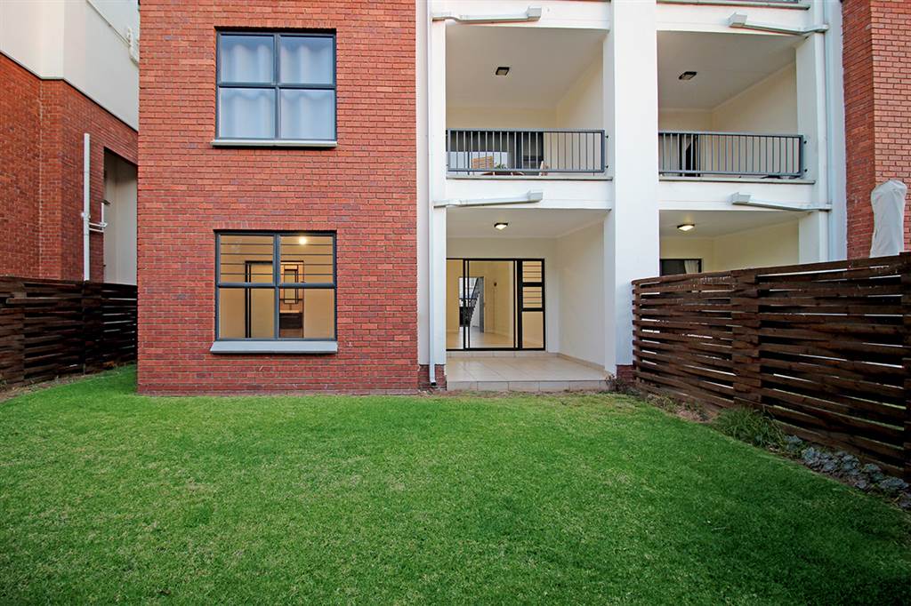3 Bed Apartment in Greenstone Crest photo number 23