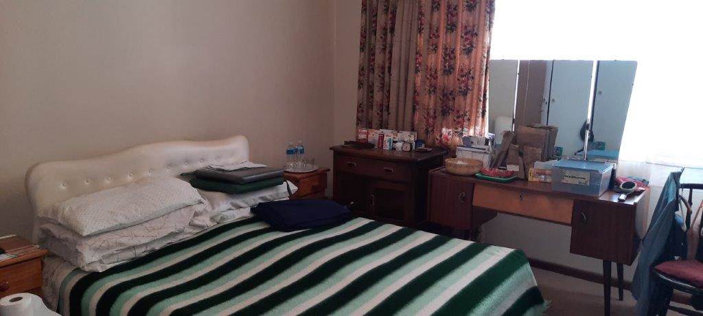 3 Bed Apartment in Port Elizabeth Central photo number 18