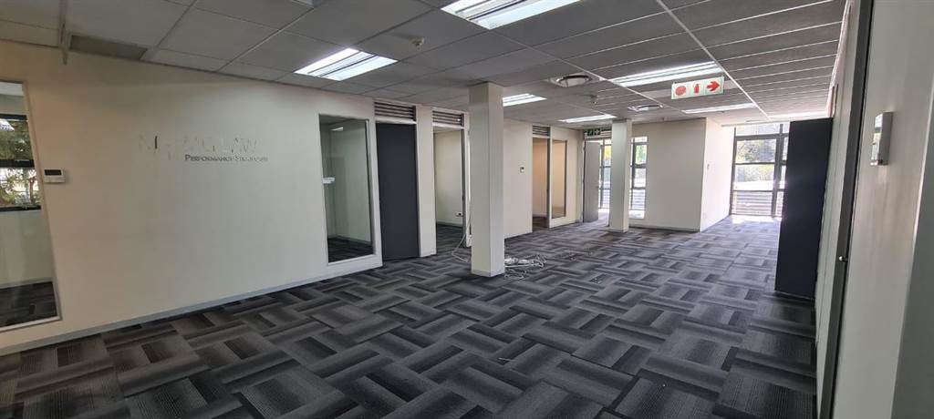169  m² Commercial space in Sandown photo number 10