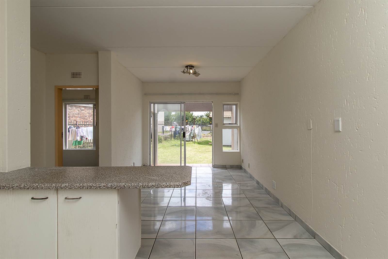 3 Bed Apartment in Meredale photo number 8