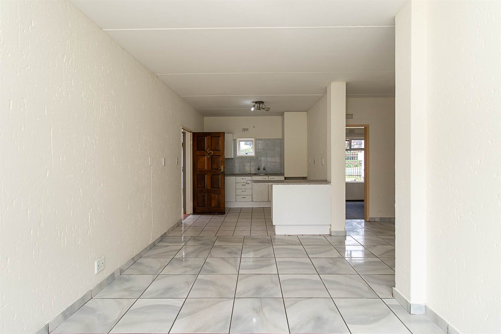3 Bed Apartment in Meredale photo number 2