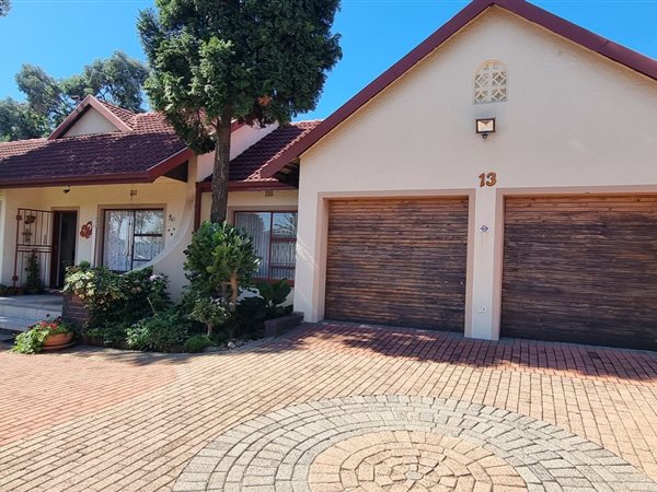 5 Bedroom House 5 Bedroom House