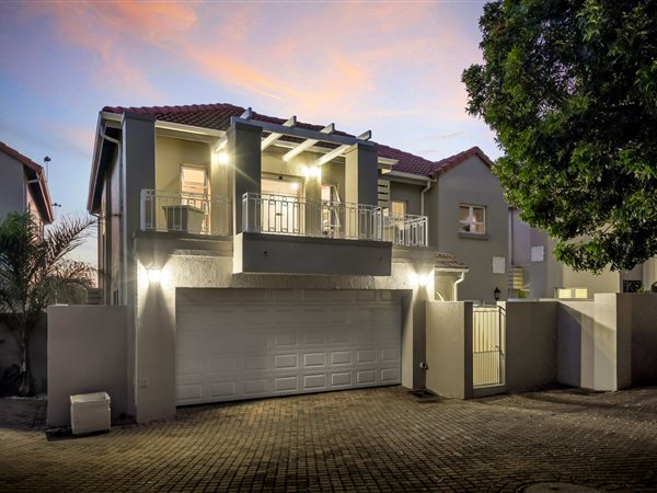 4 Bed House in Eagle Canyon Golf Estate