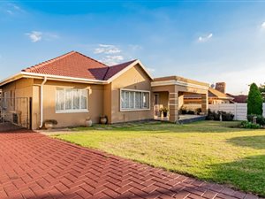 3 Bed House in Linmeyer