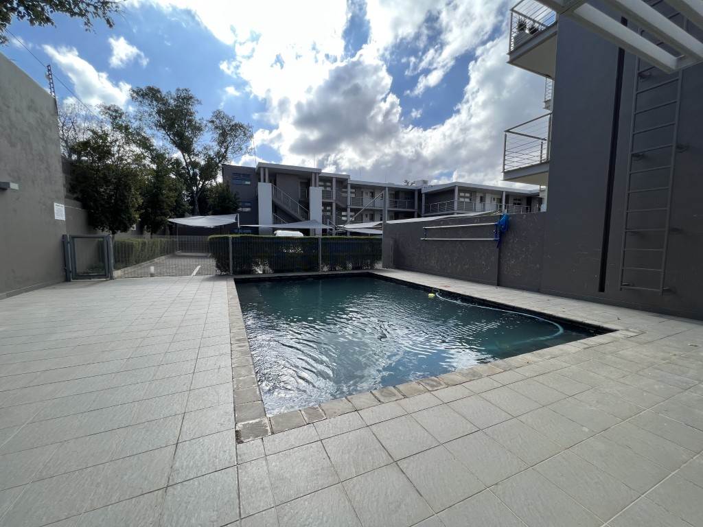 2 Bed Apartment in Rivonia photo number 2