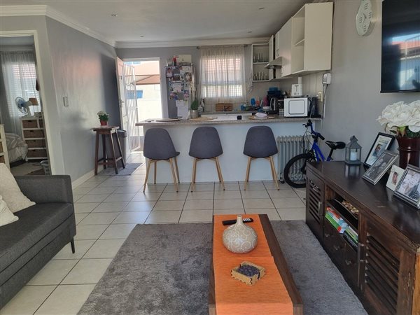 2 Bed Townhouse in Goodwood