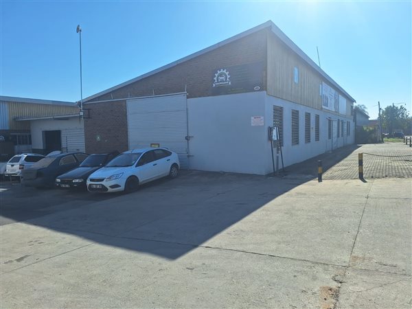 430  m² Commercial space