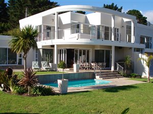 House in Hout Bay and surrounds