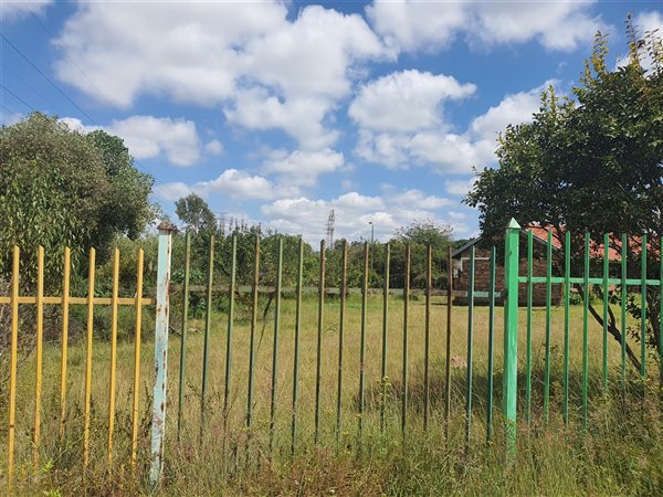 1.7 ha Land available in Monavoni
