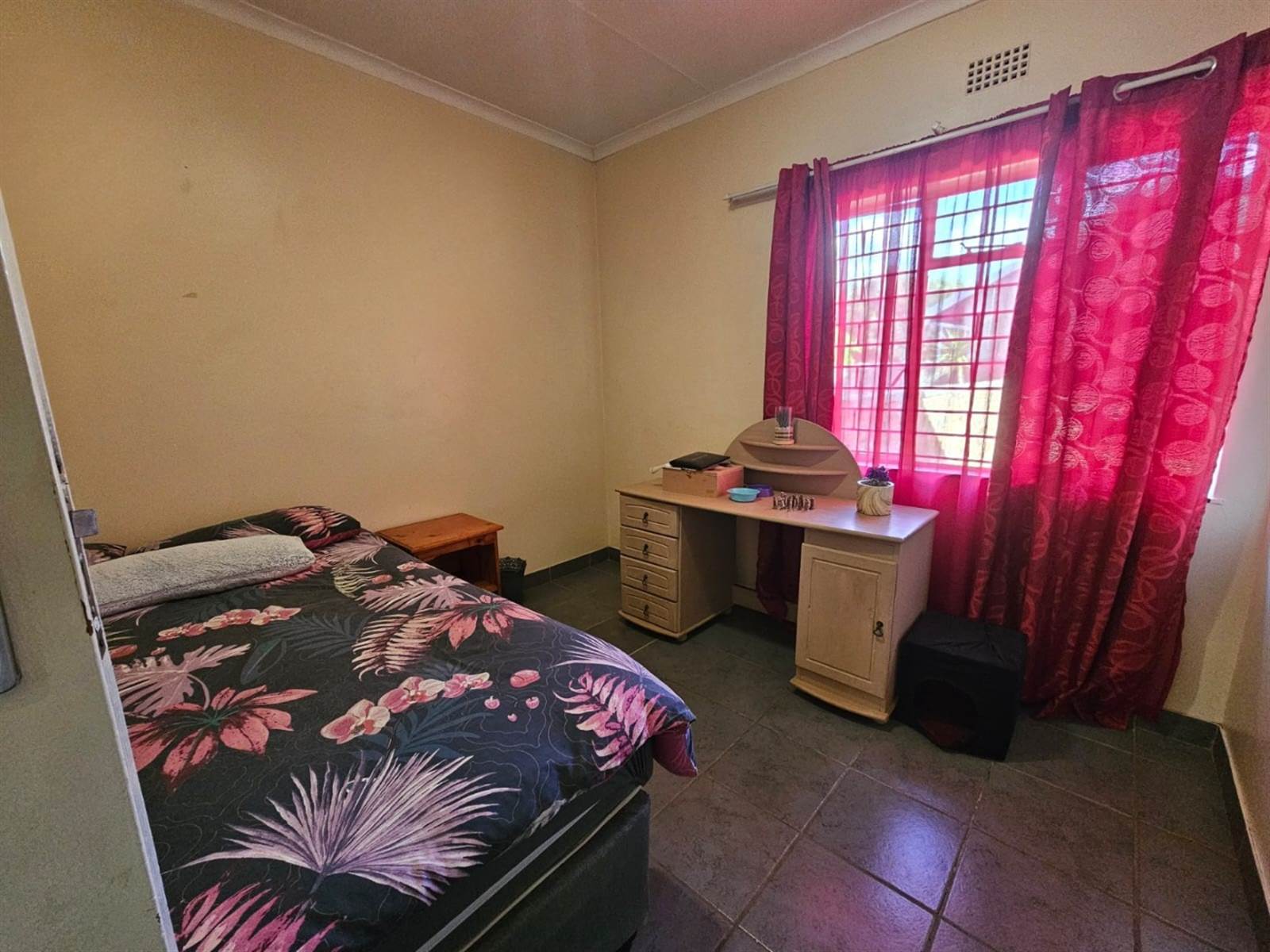 3 Bed House in Protea Park photo number 7