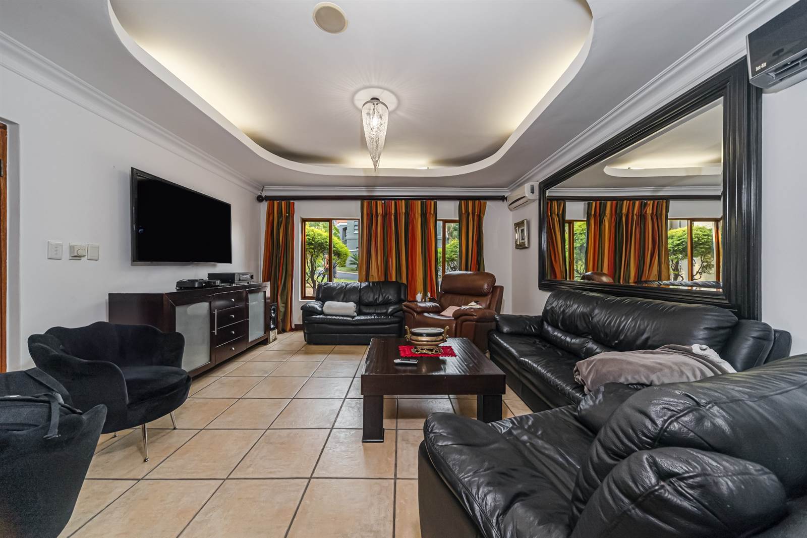 6 Bed House in Woodmead photo number 28