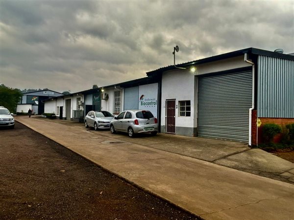 140  m² Commercial space