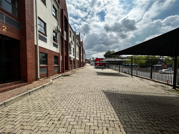 520 m² Industrial space 520 m² Industrial space