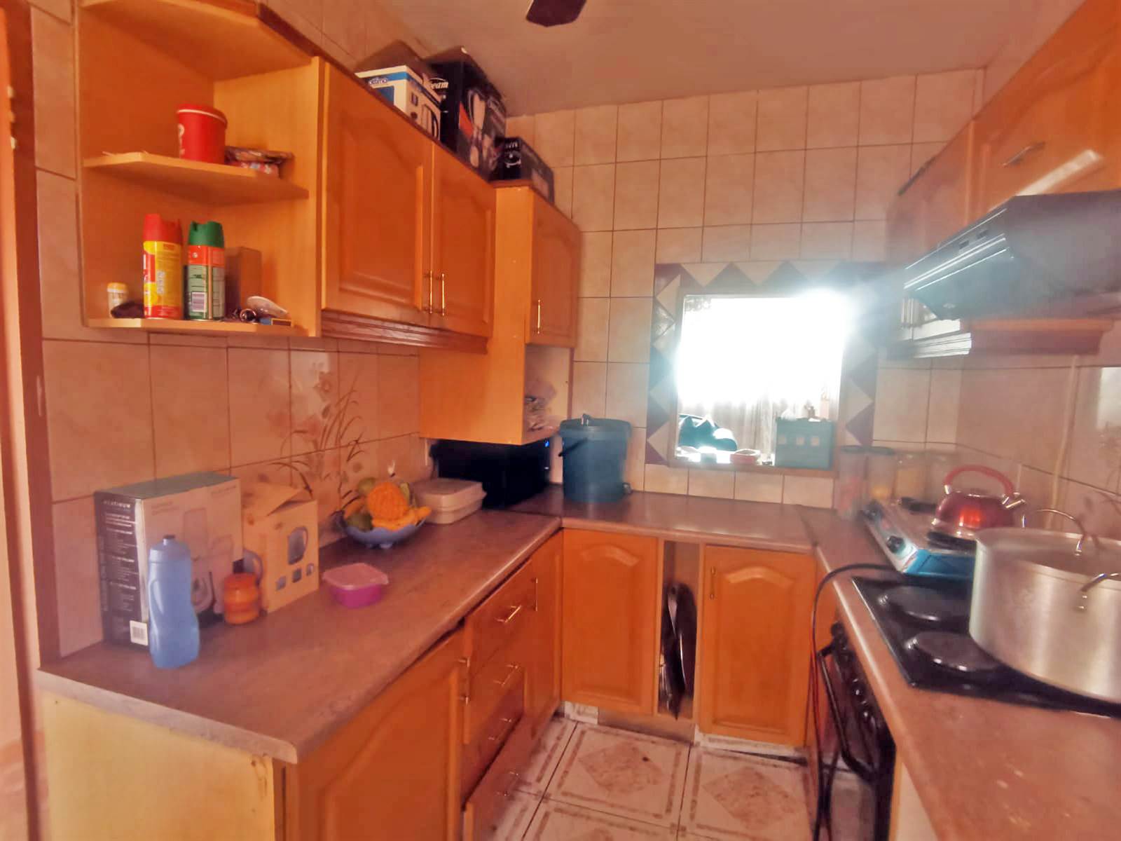 2.5 Bed Apartment in Benoni Central photo number 8